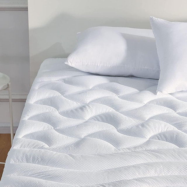 SLEEP ZONE Cooling Queen Mattress Pad, Premium Zoned Quilted Mattress Topper, Wrap Around Mattress Protector Cover, Machine Wash Durable, Deep Pocket 8-21 inch (White, Queen)