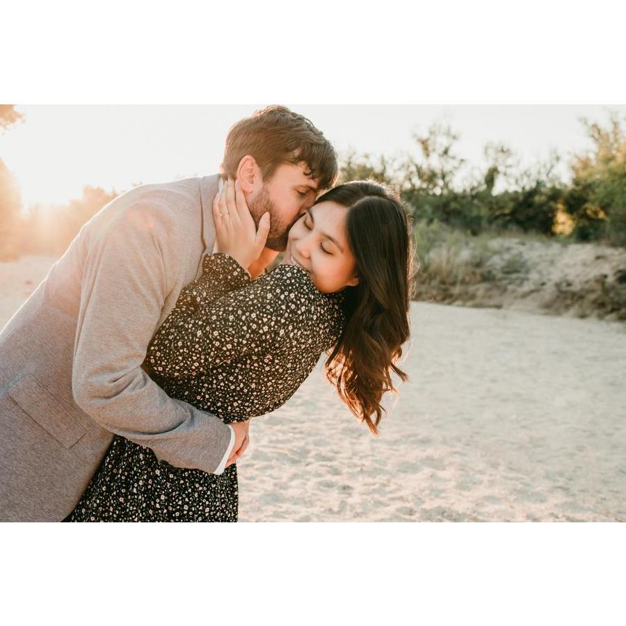 This is how Brian makes me feel 80% of the time. And you know it's meant to be when the other 20% is still trying to figure each other out. That to me is perfect.
-Stephanie
