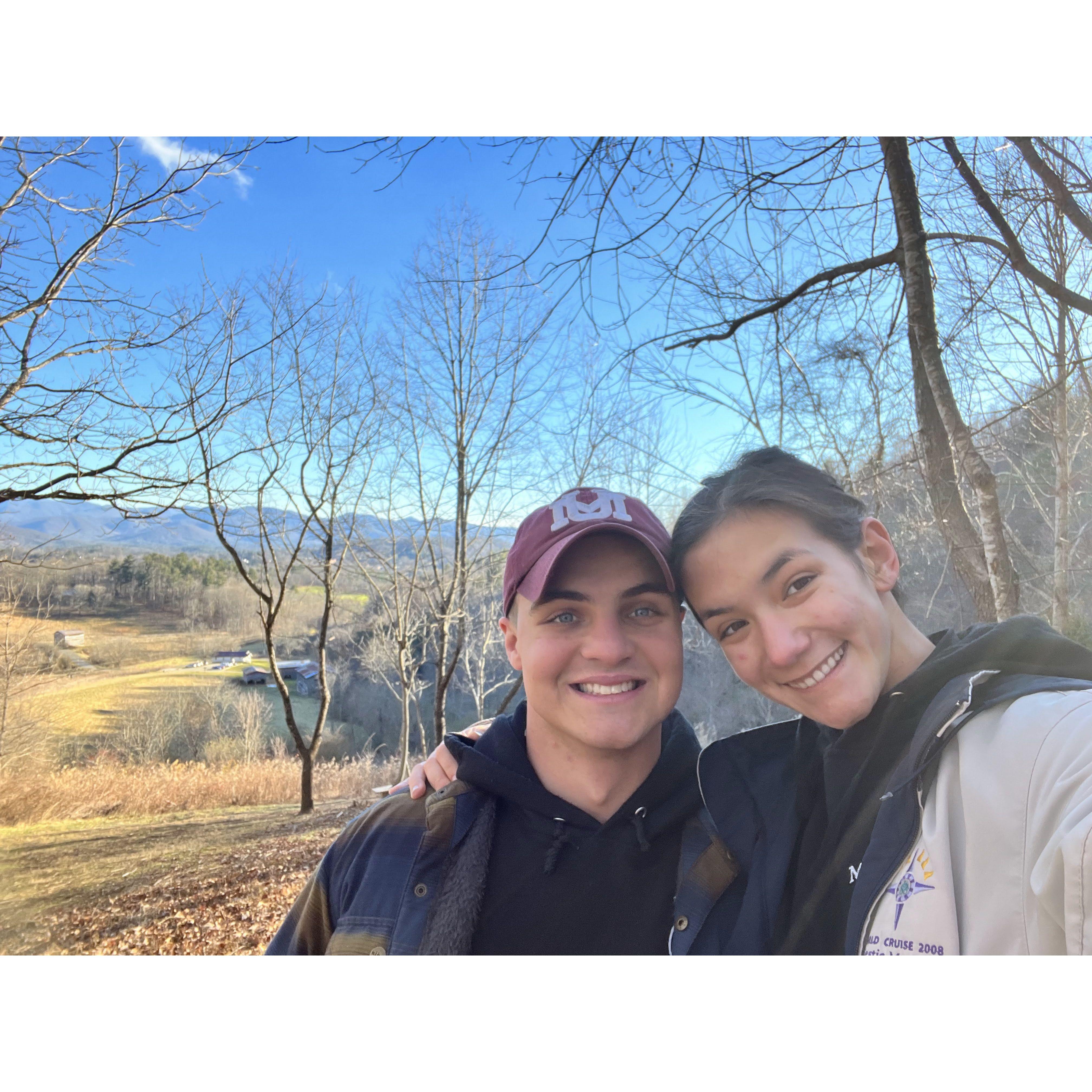 One of the benefits of long-distance is meeting in the middle. Jonathan and Veronica celebrated their one-year anniversary hiking the Blue Ridge Mountains in Asheville, NC.