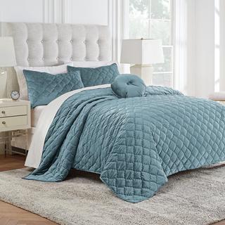 Velvet 3-Piece Quilt Set