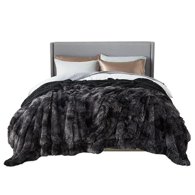 Bedsure Soft Fuzzy Faux Fur Sherpa Fleece King Size Throw Blanket Black- Warm Thick Fluffy Plush Cozy Reversible Shaggy Blanket for Sofa and Bed -Comfy Furry Blanket, 108x90 inches