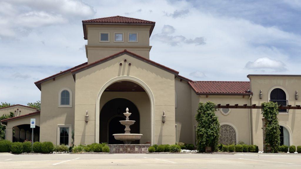 The Wedding Website of Emma Leffler and Art Justin Maloco