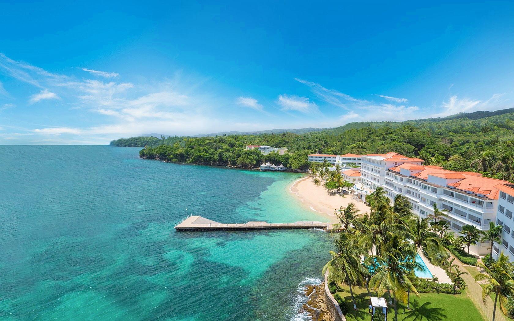 The Wedding Website of Devynn Hilton and Jesse Loftus