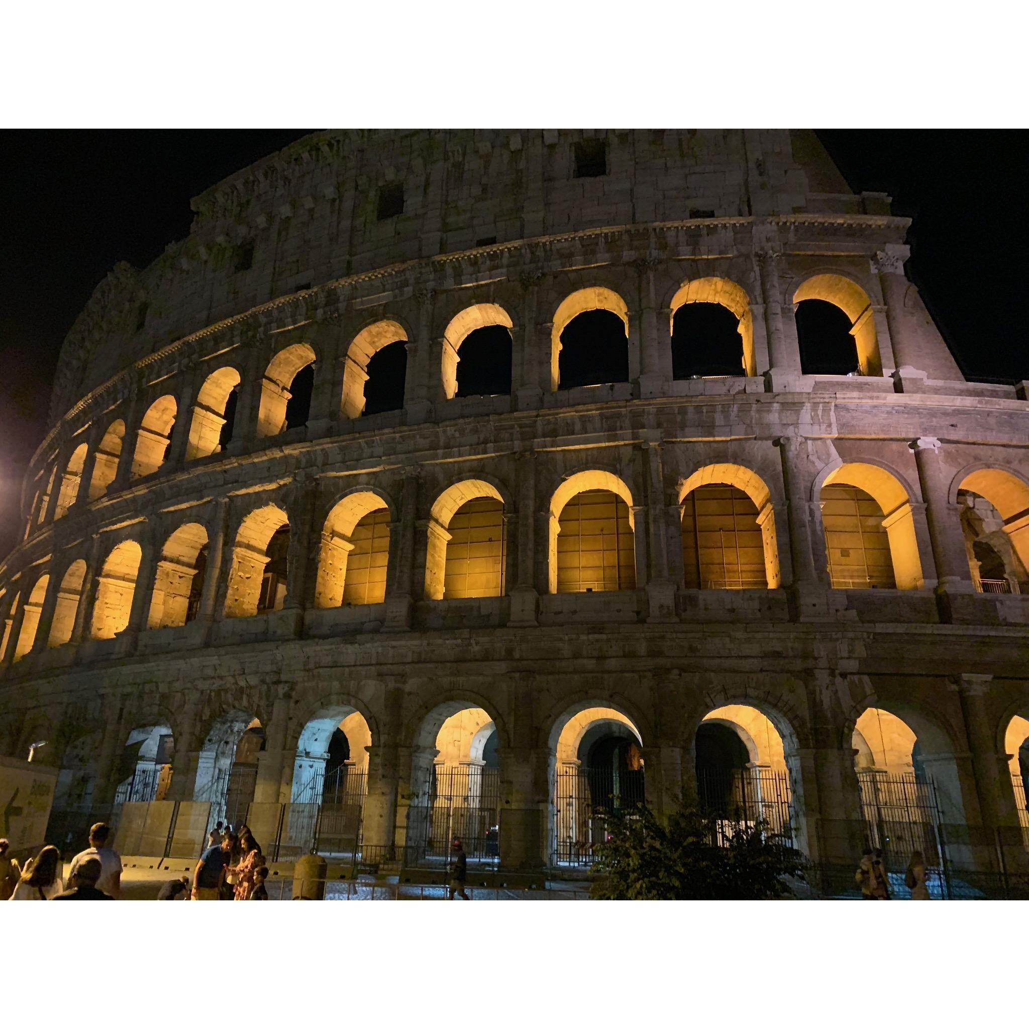 Roma - the Colosseum by night