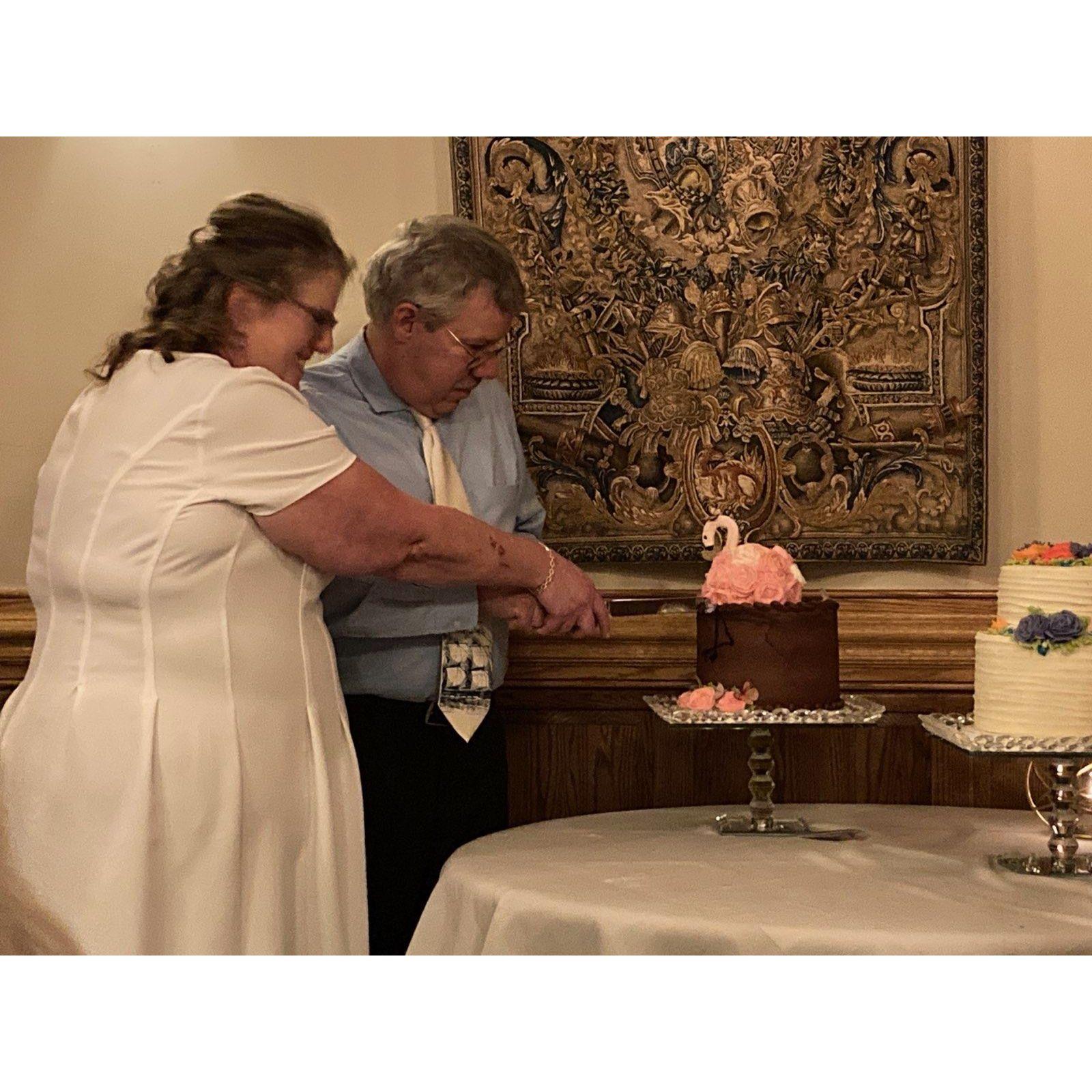 Cutting the cakes!