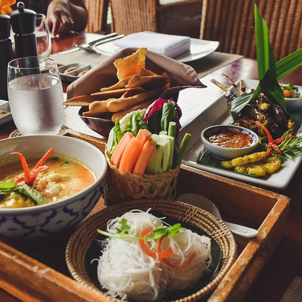 Dinner Dates on Honeymoon