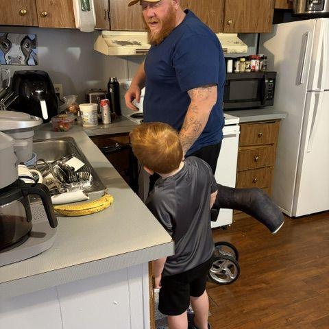 Jayson making Oliver his favorite smoothie
