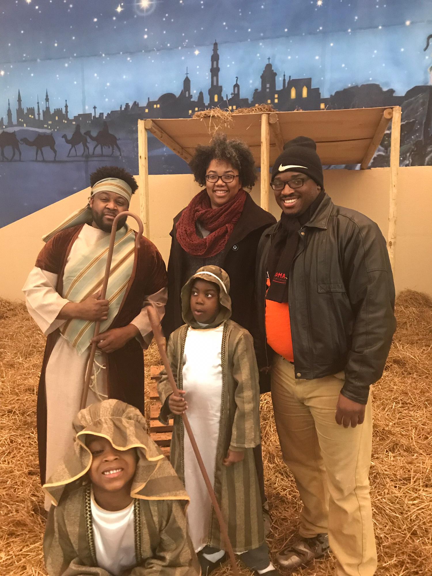 Just hanging out in the stable with a few shepherds and shepherds in training.