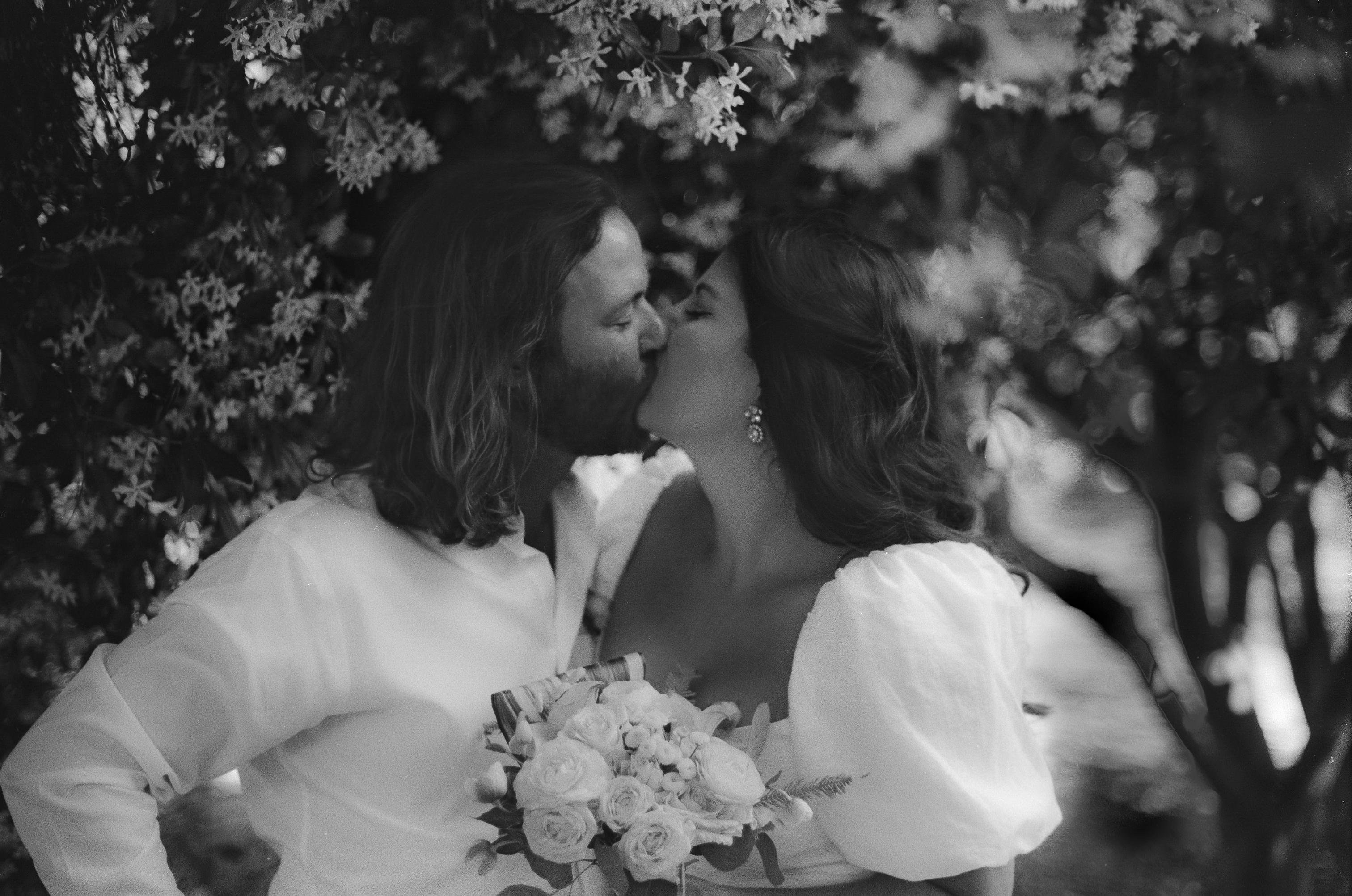 The Wedding Website of Taylor Grimes and George Hopkins
