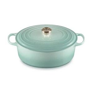 Signature Oval Dutch Oven, 8 qt.