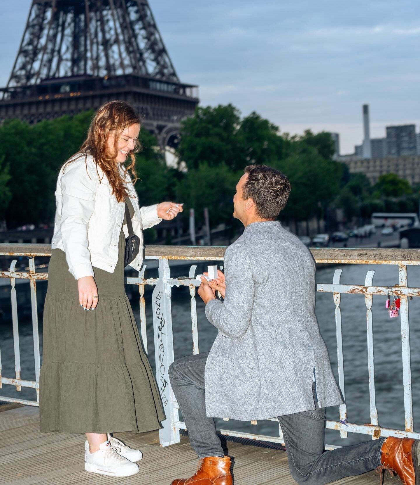 The Wedding Website of Erin Dierkes and Jonathon Gulardo