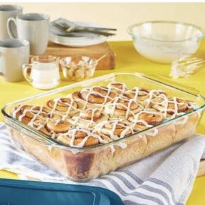 Pyrex Deep 9x13-Inch Glass Baking dish WITH LID