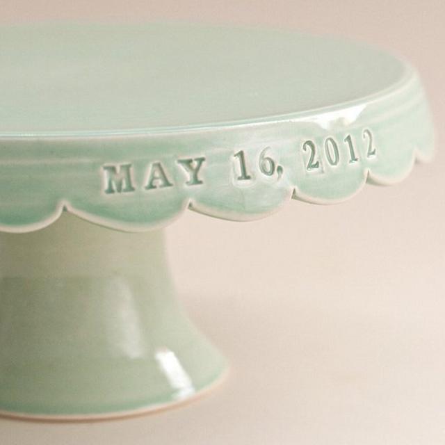 Personalized Cake Stand: A Vintage-Inspired Custom Wedding Gift in Pottery