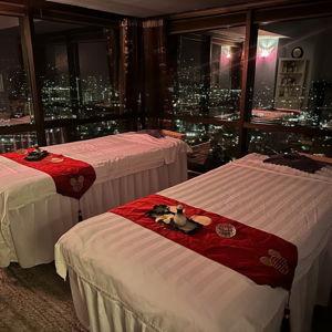 Help us rub away the stress of wedding planning (Couples Massage)