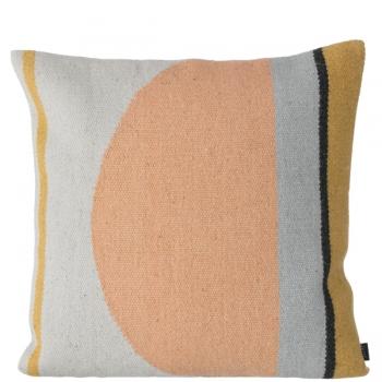 Kelim cushion, Semicircle