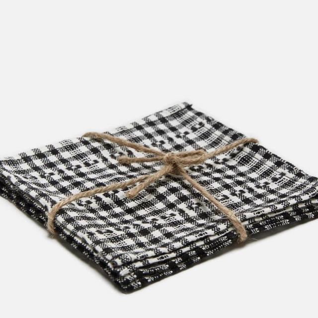 SOHO – Black Cocktail Napkins