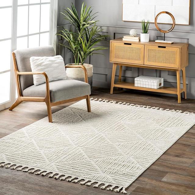 nuLOOM Kerry Geometric 7x9 Area Rug for Living Room Bedroom Dining Room, Ivory