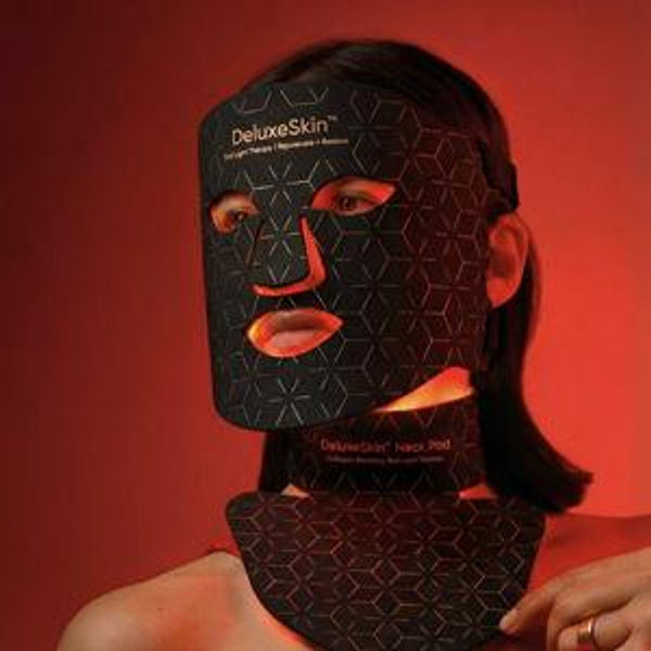 DeluxeSkin Red Light Therapy Mask