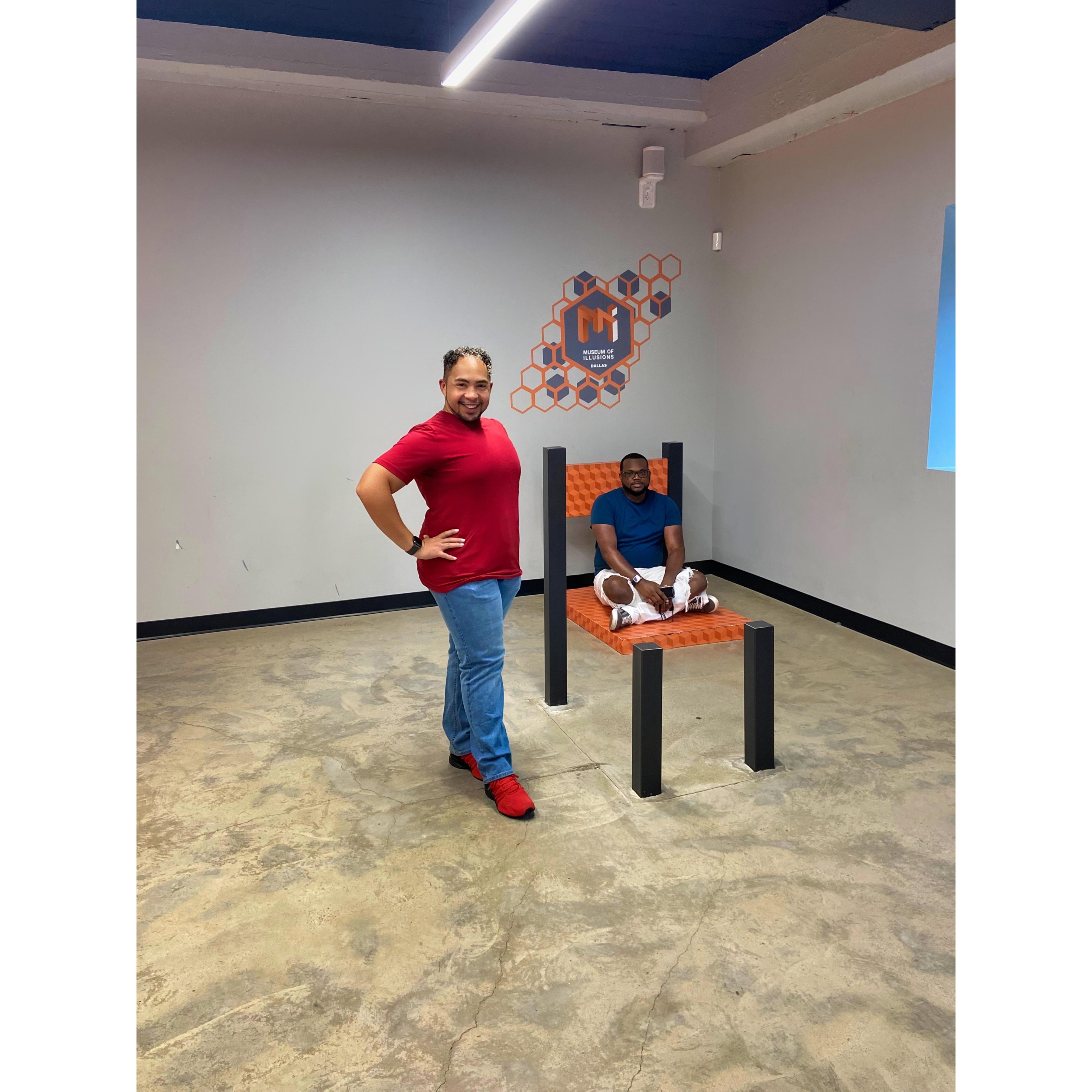 Museum of Illusions... Mister big stuff