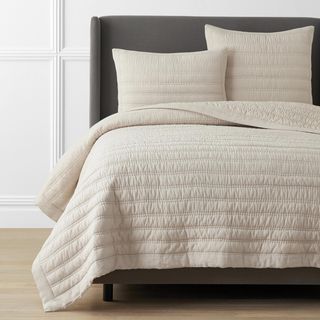 Legends Hotel Washed Linen Quilt