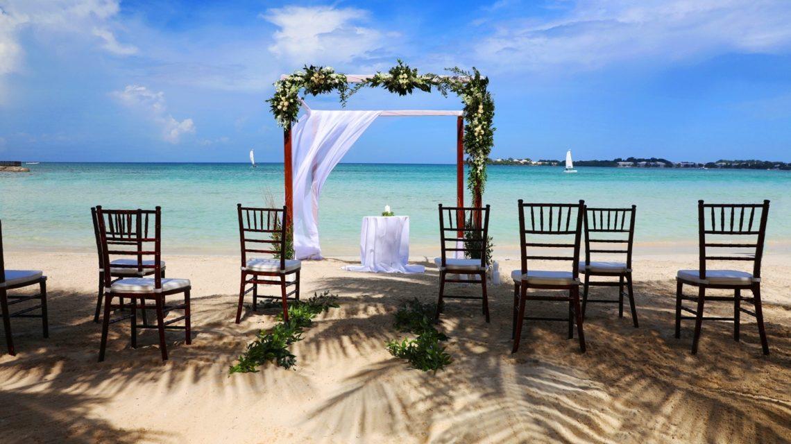 The Wedding Website of LaMoy Walker and Shaun Kerr
