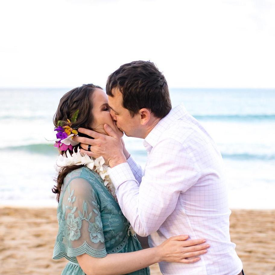 Kauai Elopement - photo by Harneet Bajwa