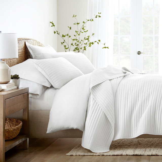 Stripes Floral and Diamonds Quilted Coverlet Set With Shams - Becky Cameron, Full/Queen, Stripe Stitch / White