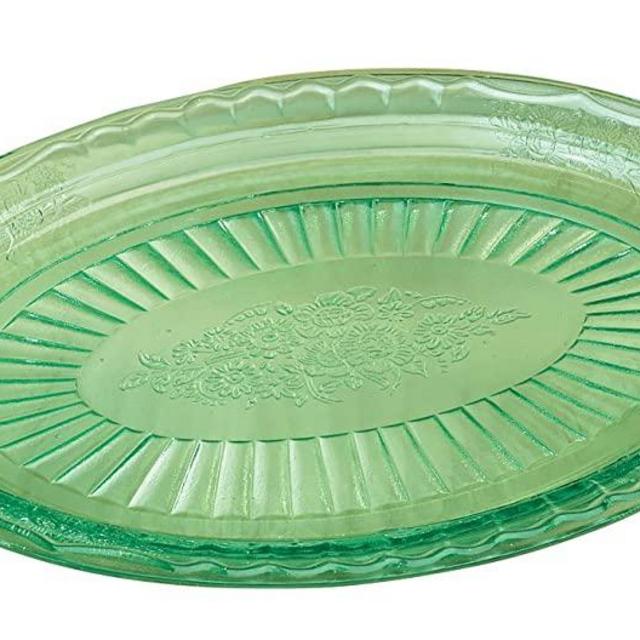Fox Valley Traders Depression Style Glass Serving Platter, Classic Green