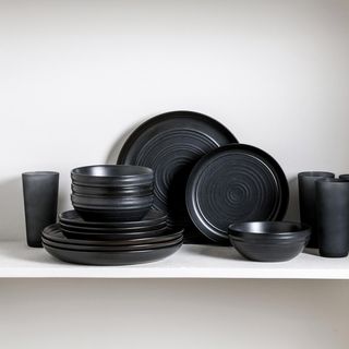 Elio 32-Piece Dinnerware Set, Service for 8