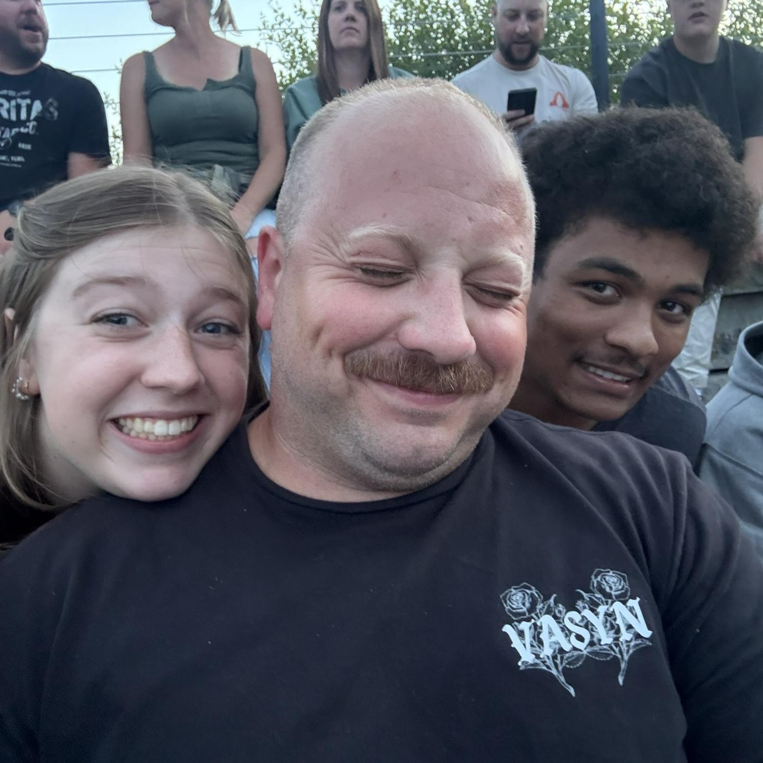 Love you uncle seth! Also this was keseans first concert (weird al)