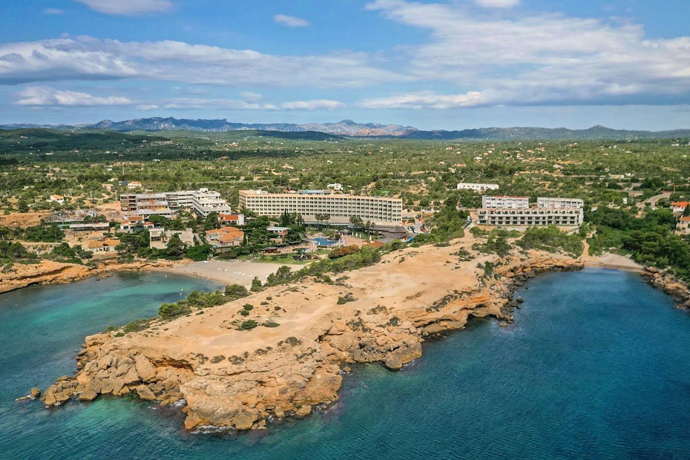 The Wedding Website of Lety Durán and James Rutland