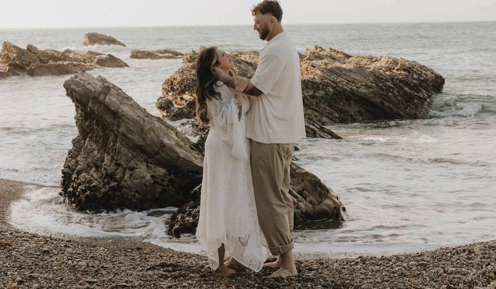 The Wedding Website of Destenie Cruz-Mata and Tanner Compton