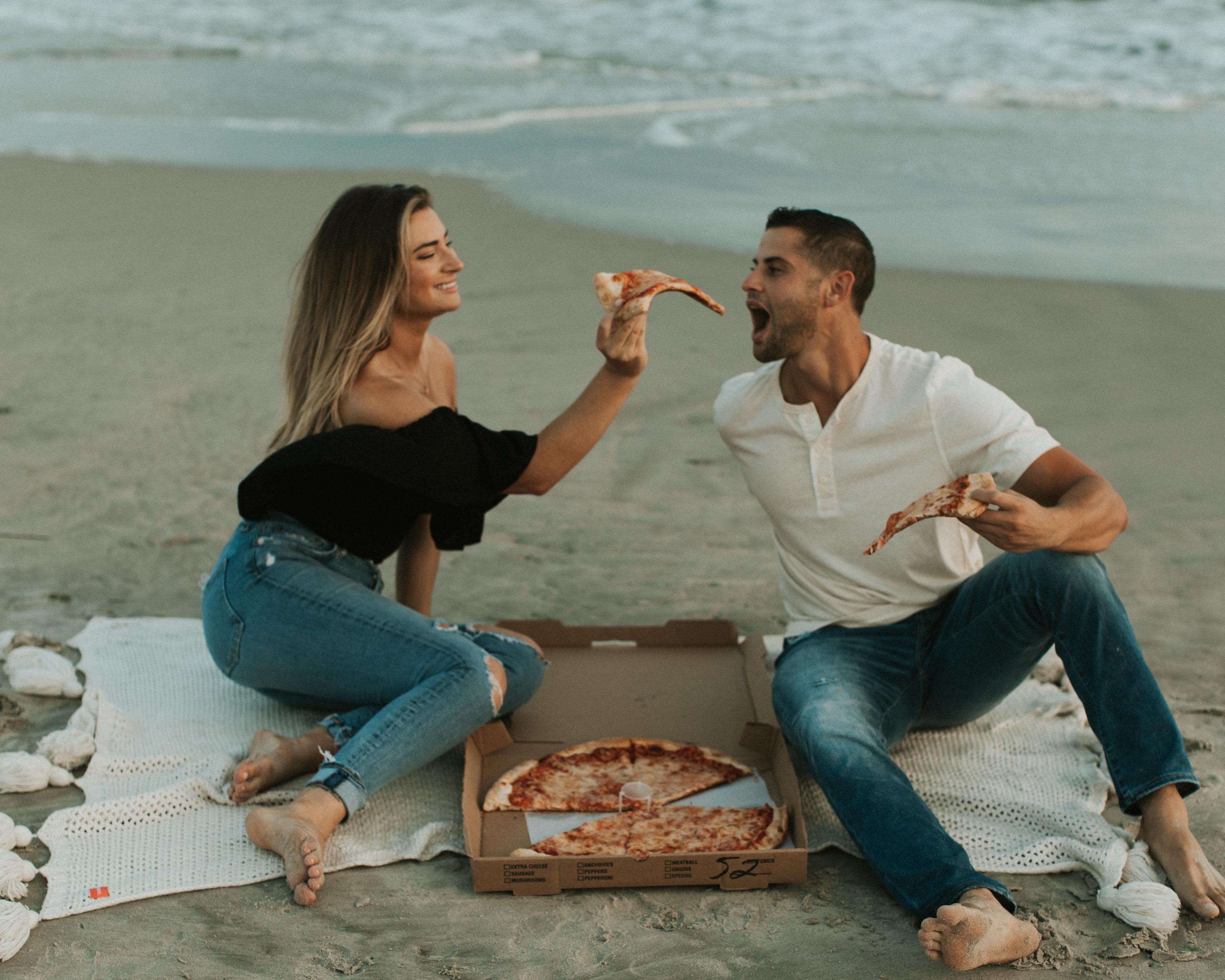 The Wedding Website of Alexa Gennings and Zachary Hurst