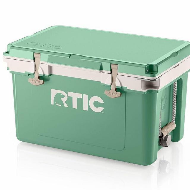 RTIC Ultra-Light 32 Quart Hard Cooler Insulated Portable Ice Chest Box for Drink, Beverage, Beach, Camping, Picnic, Fishing, Boat, Barbecue, 30% Lighter Than Rotomolded Coolers
