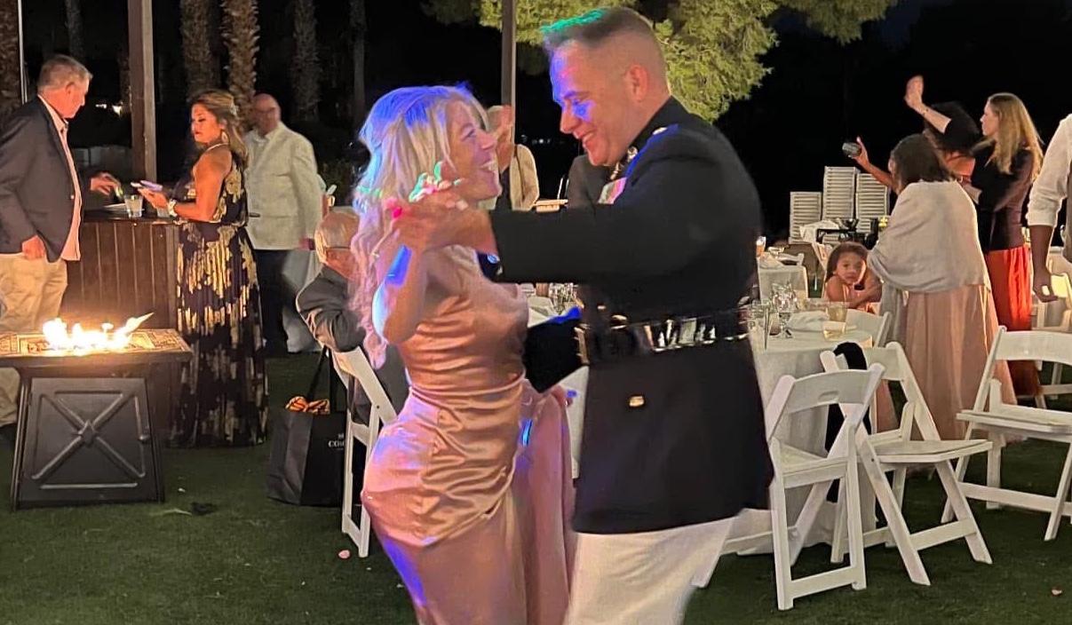 The Wedding Website of Cassie Simpson and Eric Perez