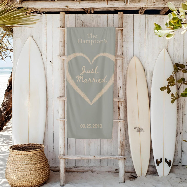 Personalized Just Married Beach Towel, Wedding Gift, Custom Towel, Bridal Shower Gift, Summer Wedding Decor, Beach Essentials, Newlywed Gift
