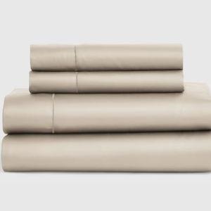 Signature Giza Cotton Sateen Sheet Set in Sand
