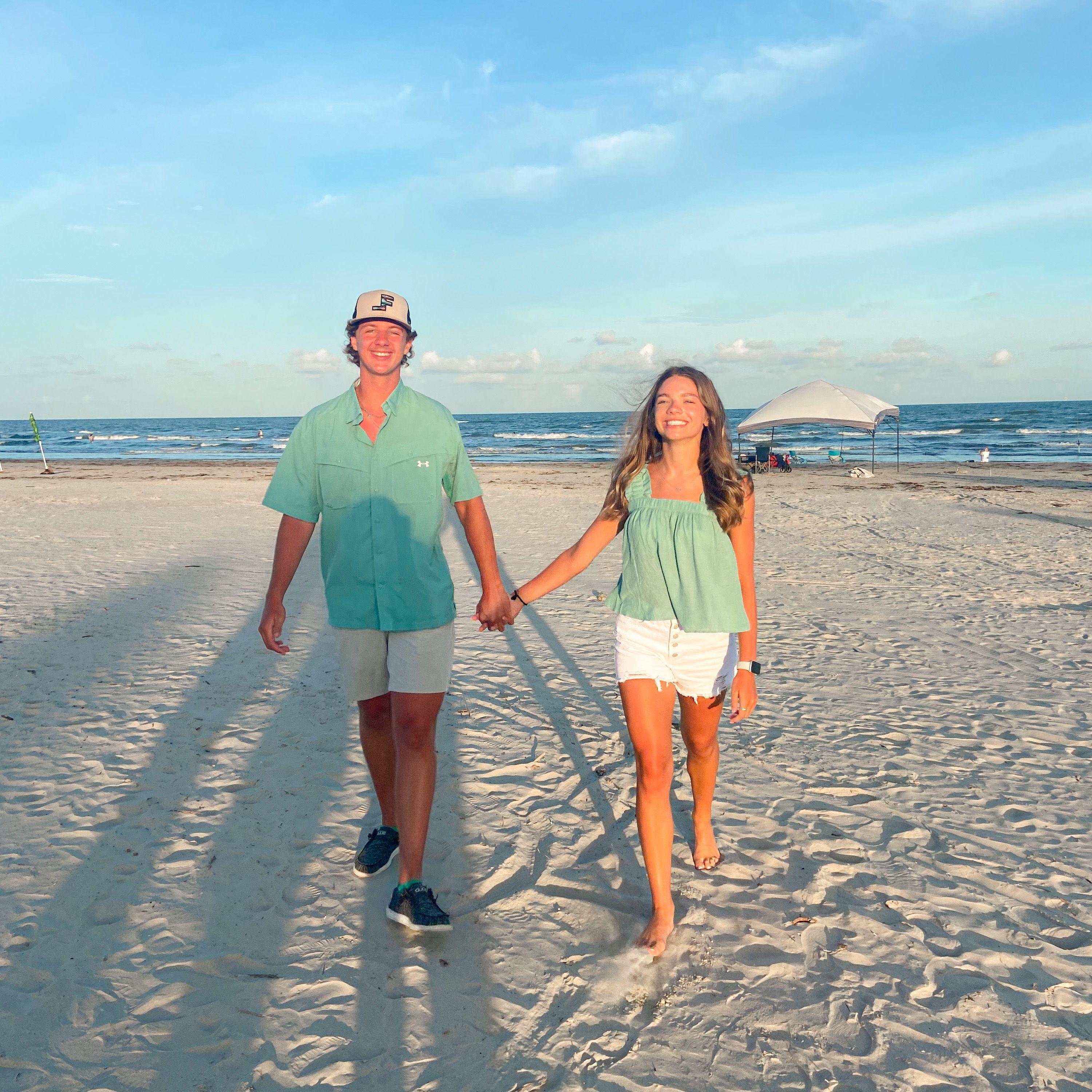 Beach trip! This is the day that Jackson gave Taylor her promise ring!