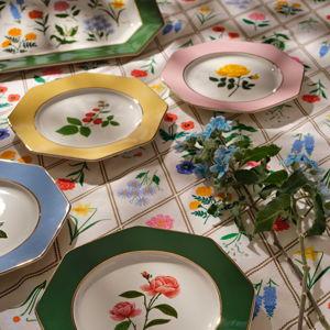 Porcelain Dessert Plate Set - Rosette