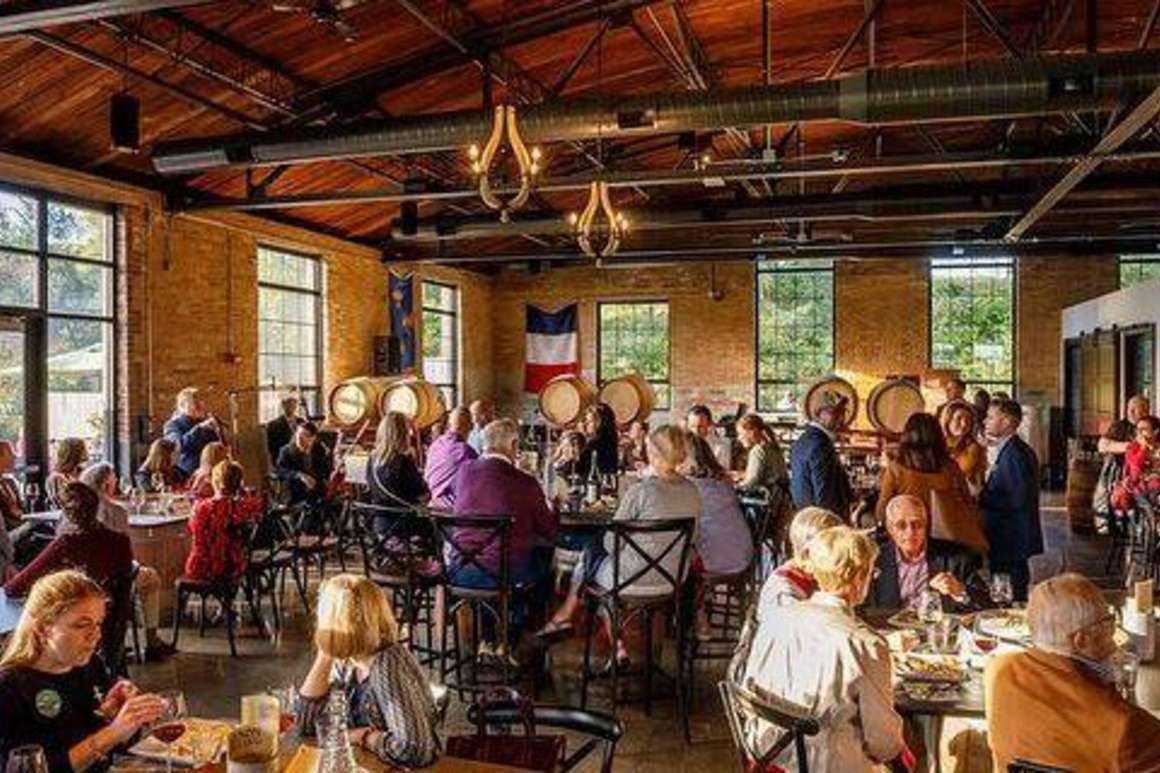 IRONHAND Wine Bar