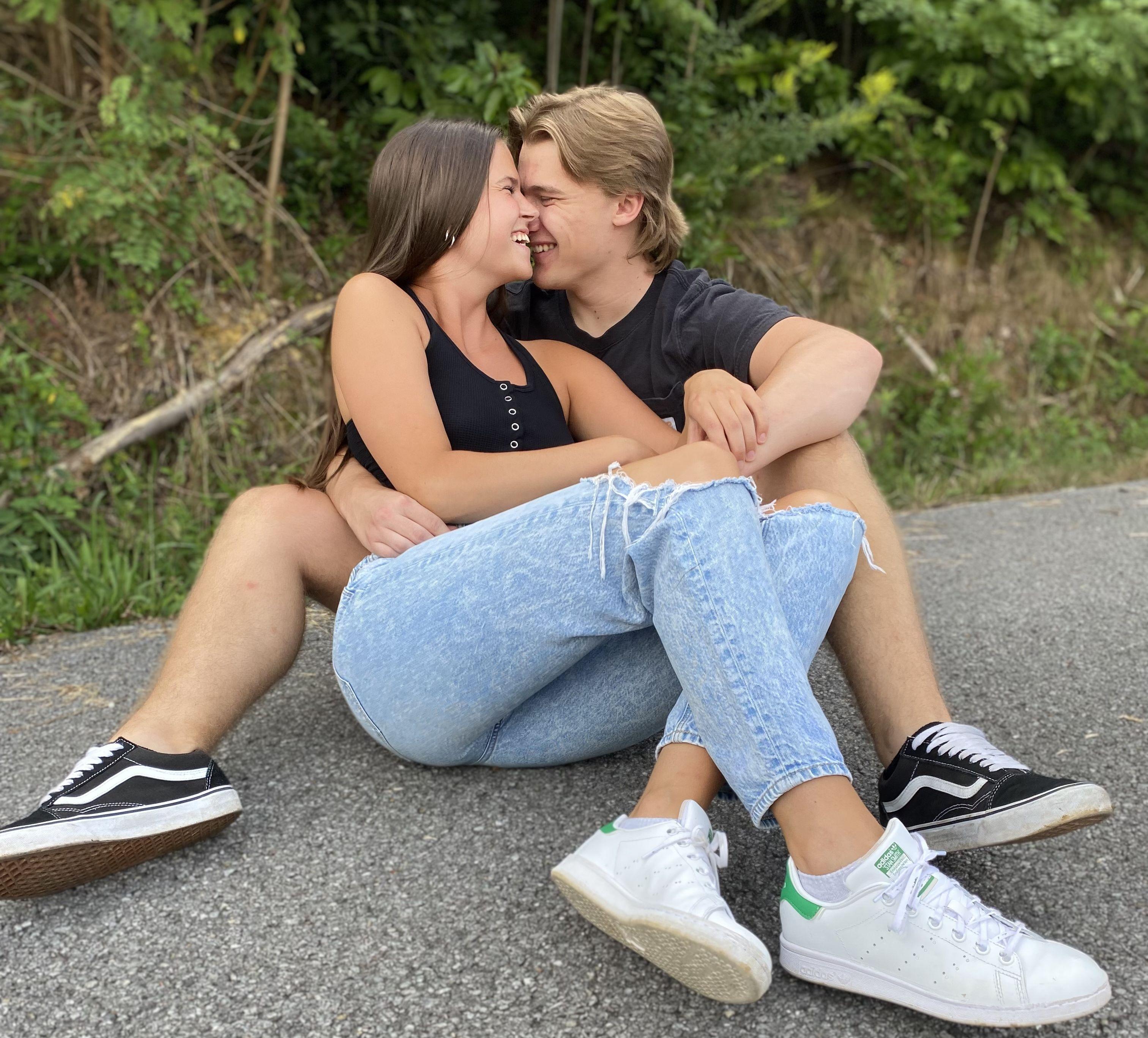 The Wedding Website of Morgan Juhnke and Blake Woerner