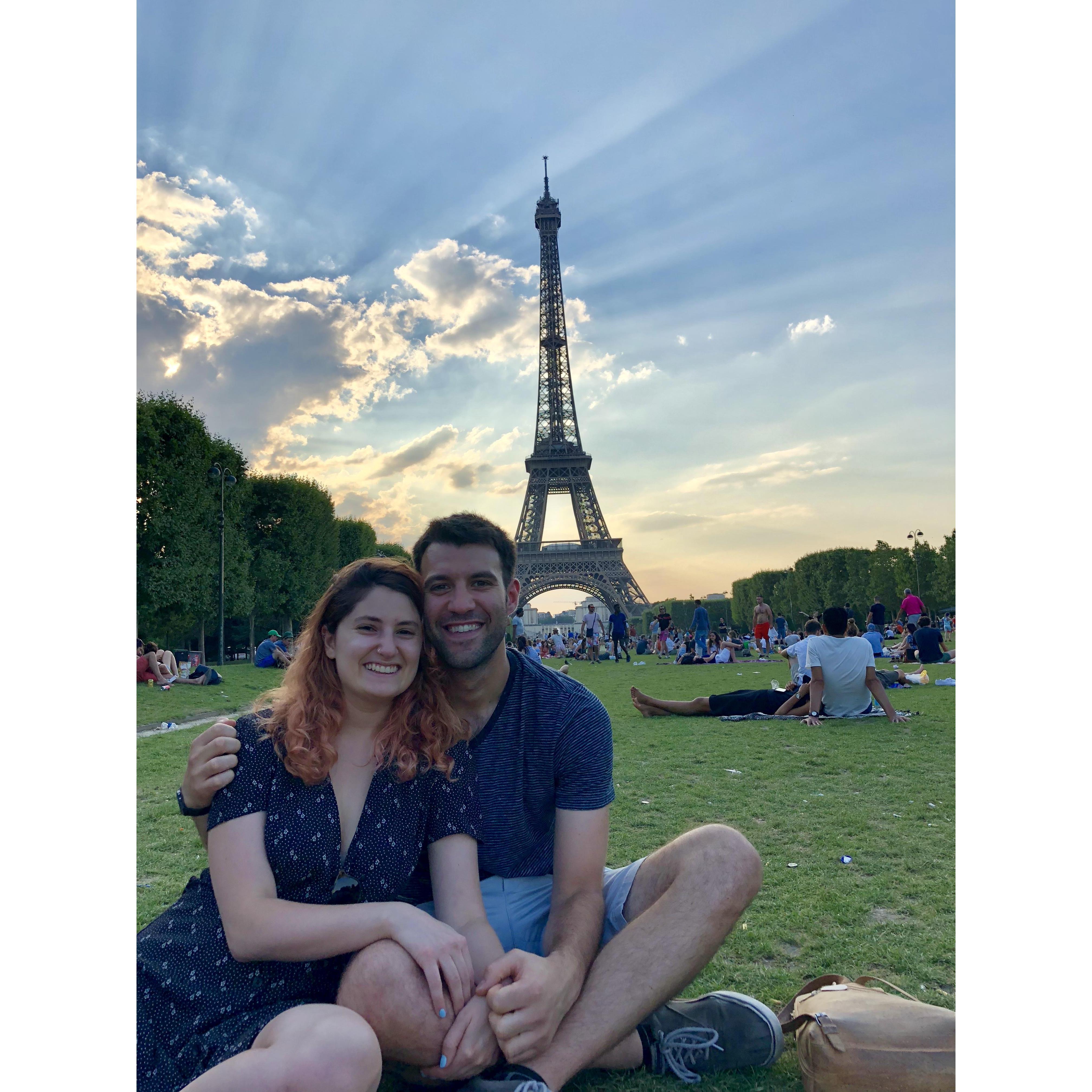Golden hour at the Eiffel Tower