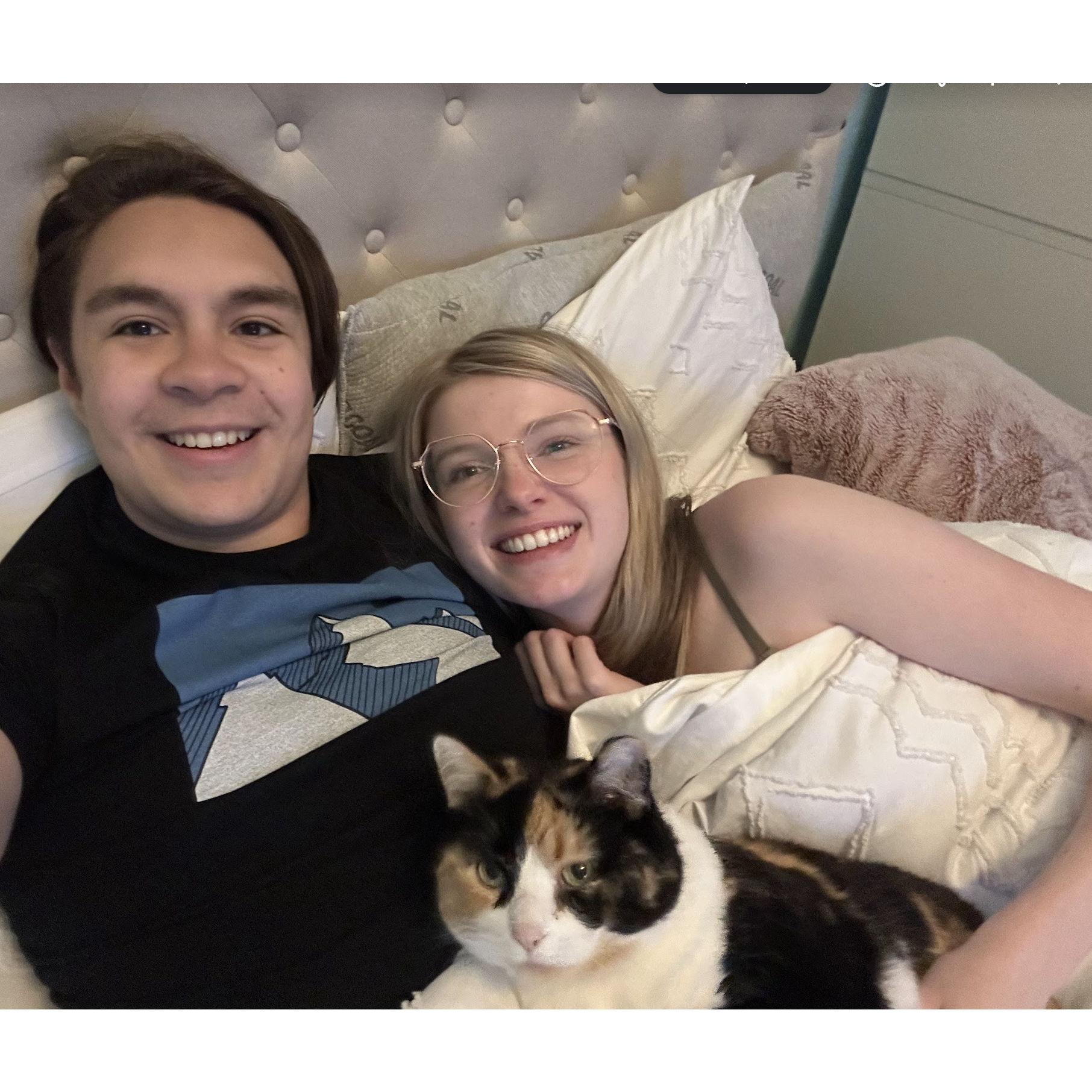 Family picture 😸 - August 2023