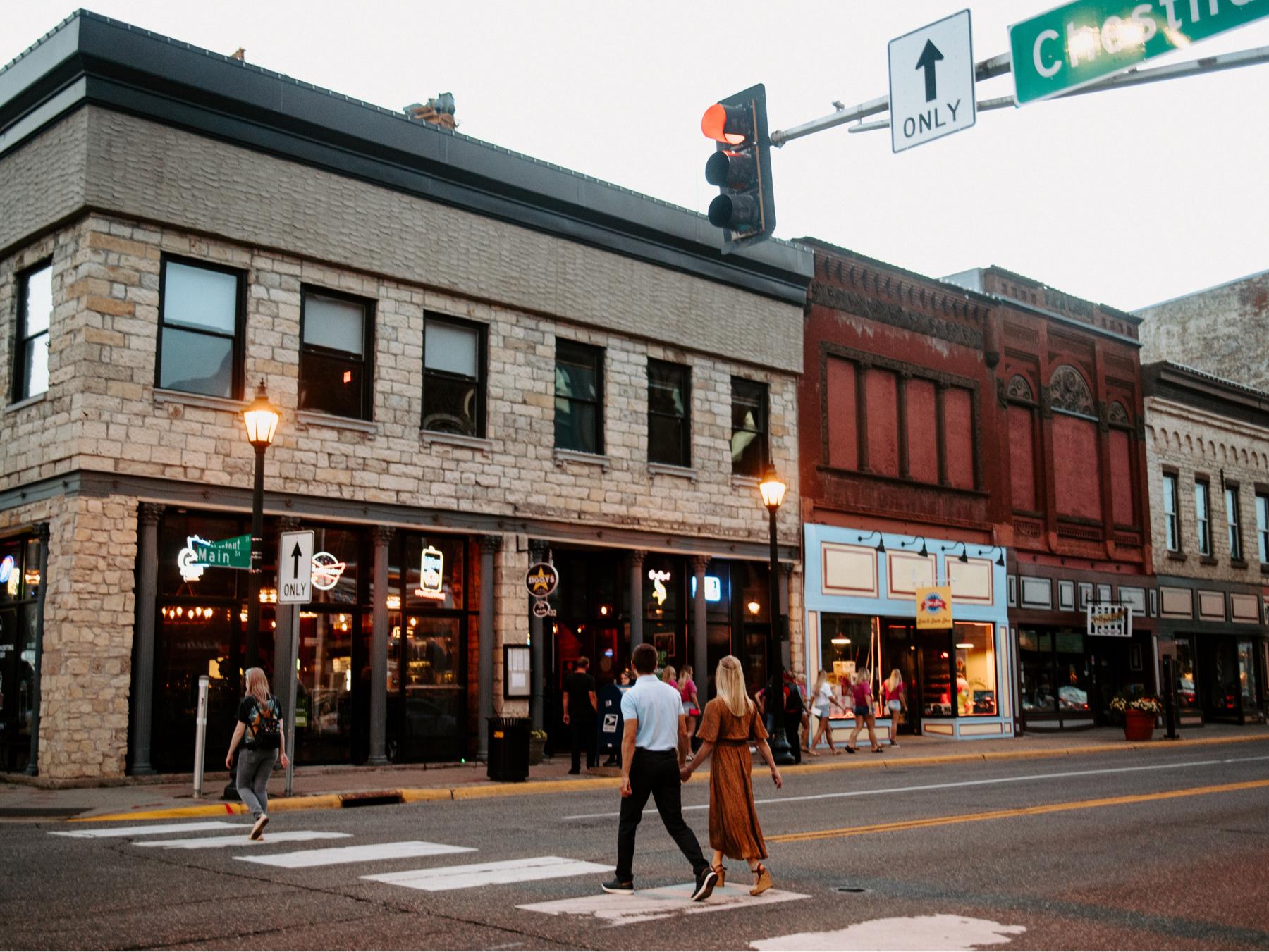 The Wedding Website of Lauren Casey and Zach Haugen