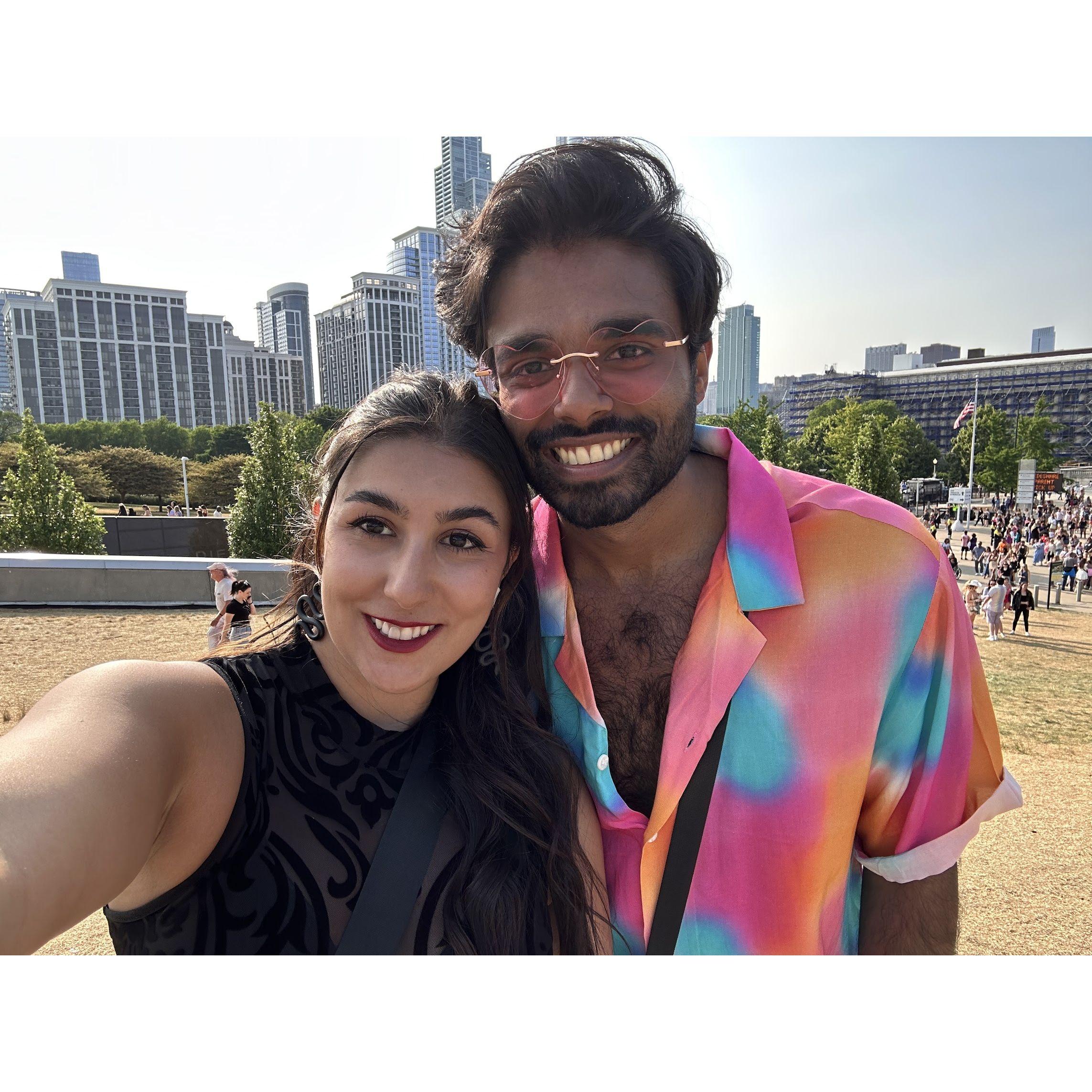 TAYLOR SWIFT CONCERT AT SOLDIER FIELD!!! (Sajishnu was in his "lover" era)