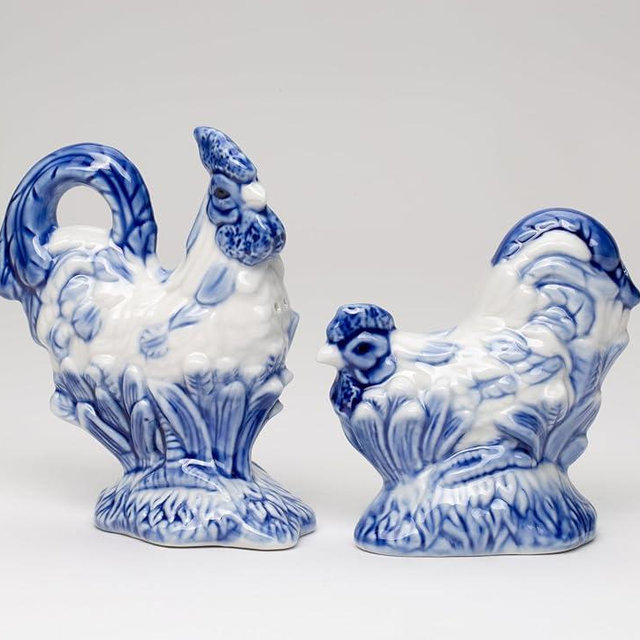 Fine Ceramic Dutch Blue Rooster Salt & Pepper Shakers Set, 4-3/8" H