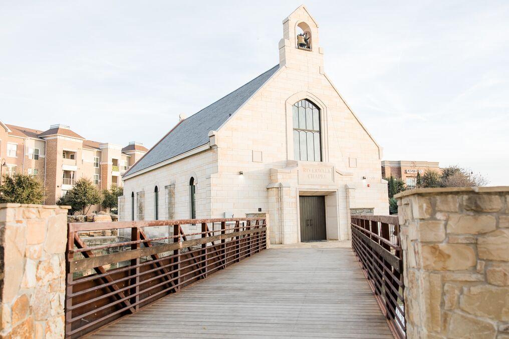 The Wedding Website of Taylor Tomlinson and Javier Lopez