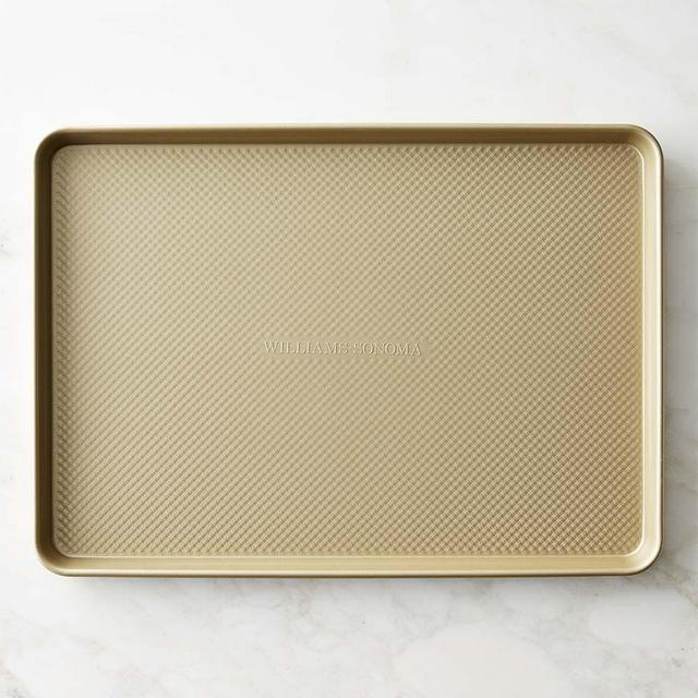 Williams Sonoma Goldtouch® Pro Corrugated Three Quarter Sheet