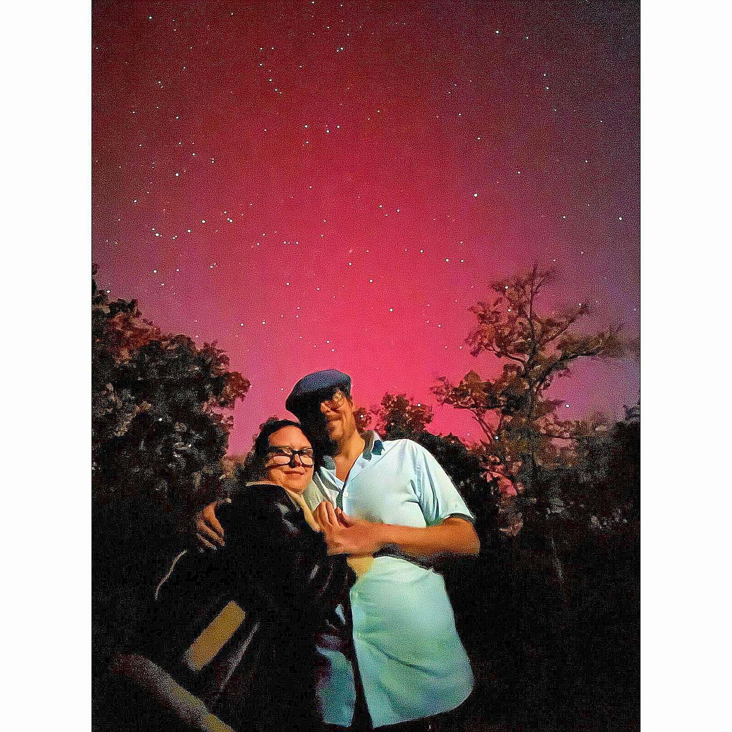 Another photo in front of the aurora, with some help!