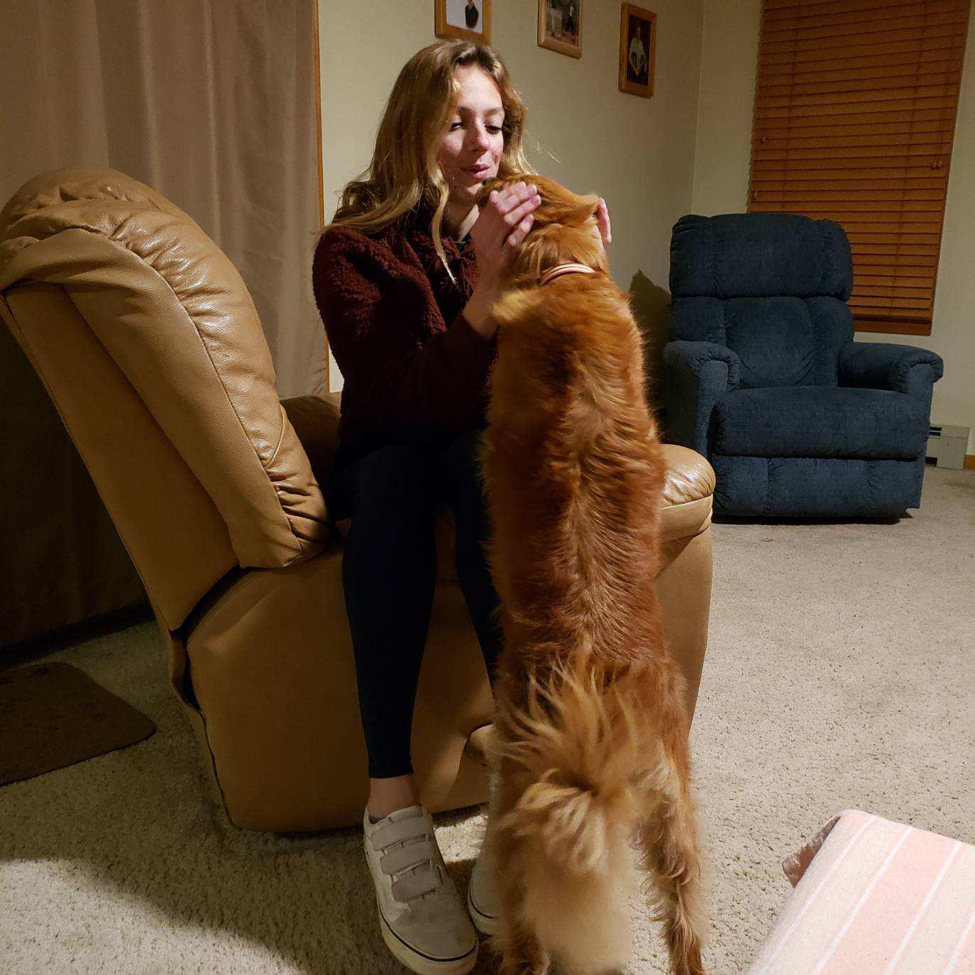 Claudie's first time meeting Chloe